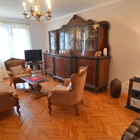 Condominium Apartment 罗维尼 外观 照片