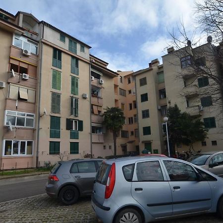 Condominium Apartment 罗维尼 外观 照片