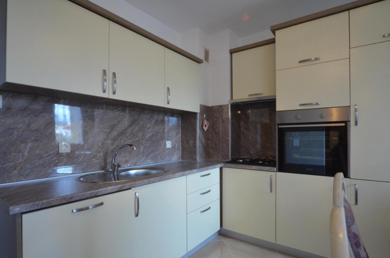 Condominium Apartment 罗维尼 外观 照片